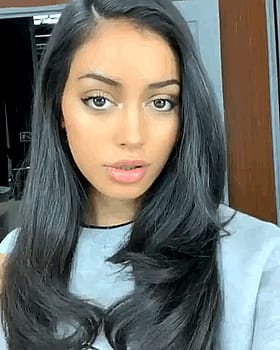 Babes and Cindy Kimberly: A Sizzling Hot Encounter'